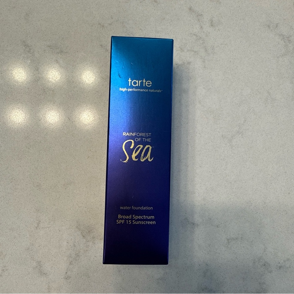 Tarte Foundation Rainforest of the Sea light-medium honey NWT - Picture 3 of 3